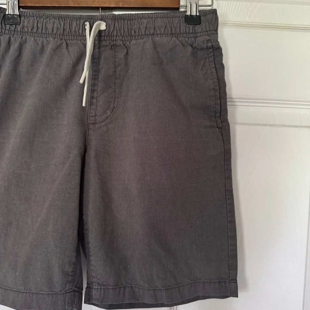 Old Navy Boys Charcoal Flat Front Shorts Size‎ Large 10/12